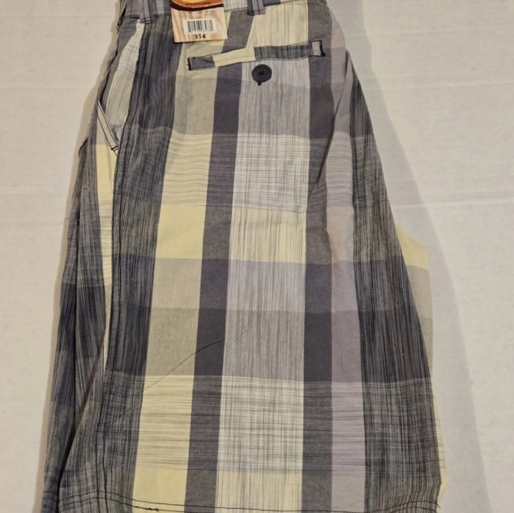 Op Flex Mens 4 Way Stretch Shorts Size 38 YellowPlaid hybrid chino new with tags